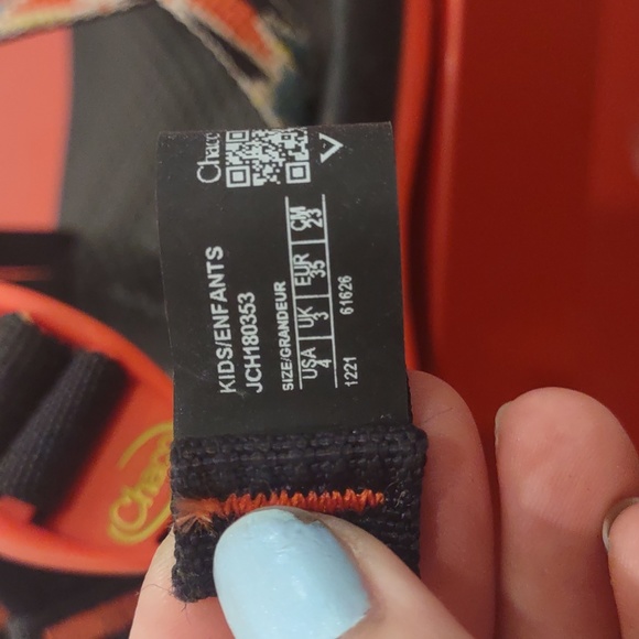 Chacos Big Kids Size 4 Primary Colors Geometric Print - Picture 8 of 9